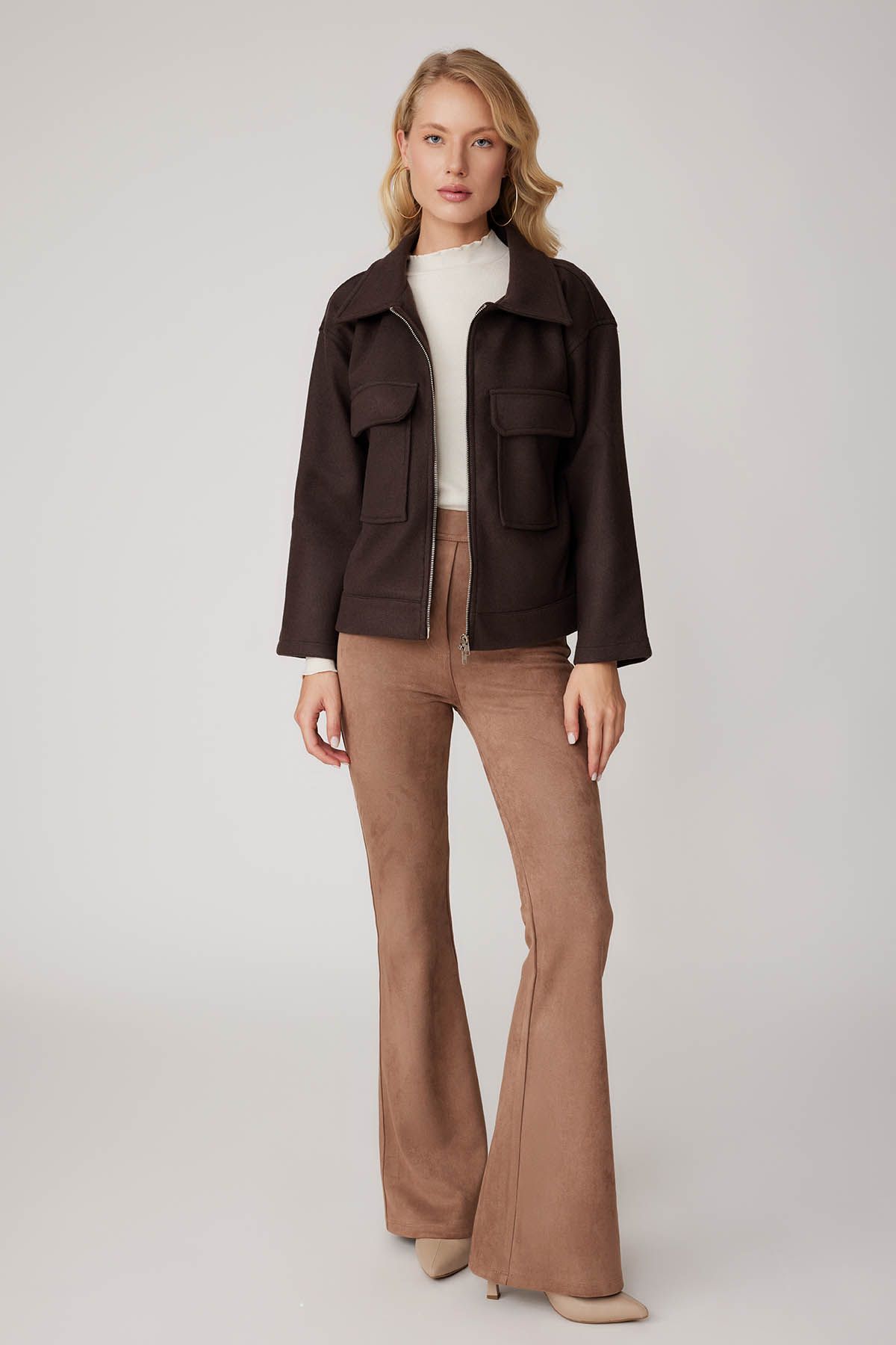 Kapak Cepli Fermuarlı Kaşe Ceket Kapak Cepli Fermuarlı Kaşe Ceket