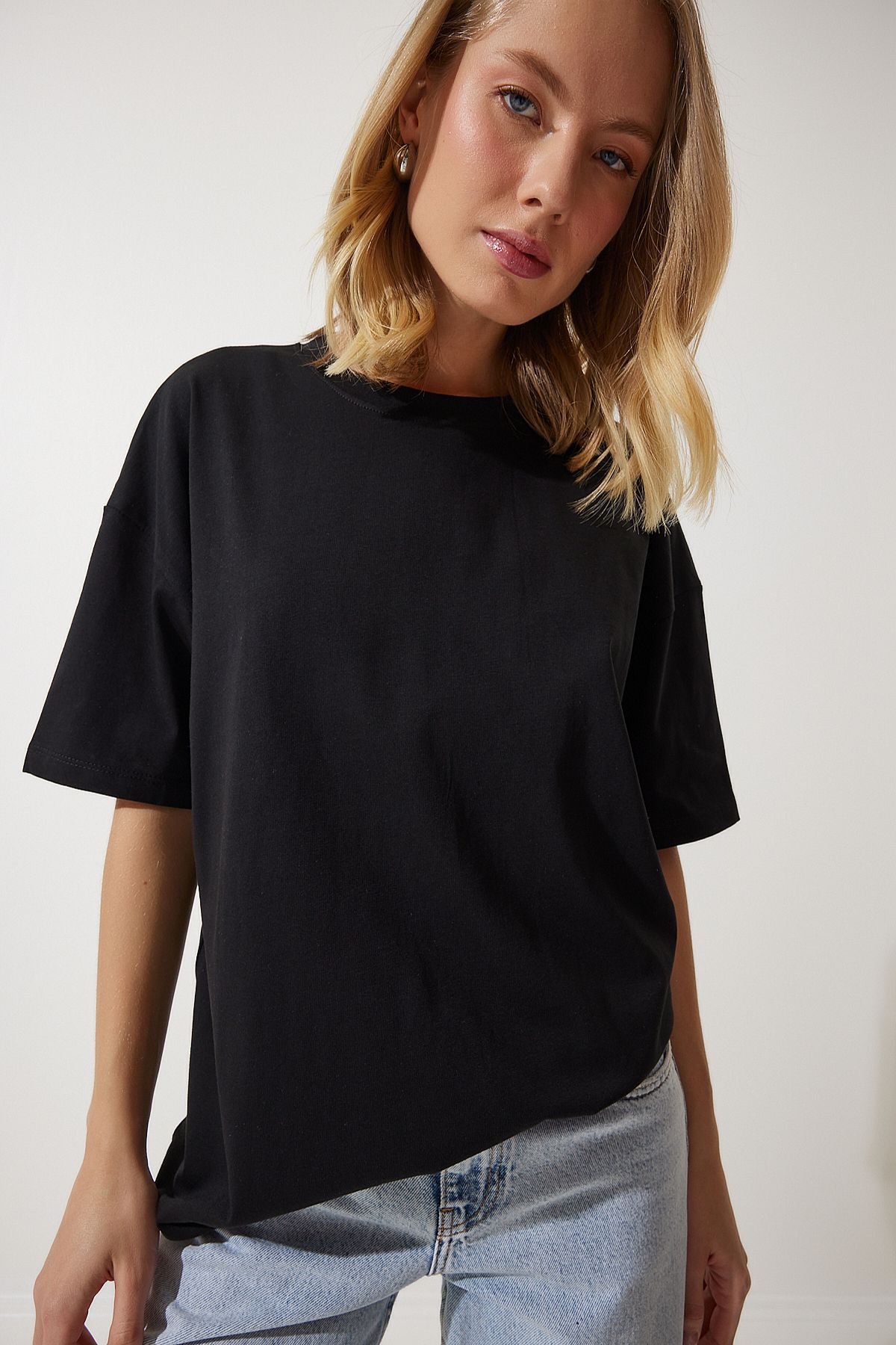Kadın Siyah Bisiklet Yaka Basic Oversize Örme T-Shirt BF00091