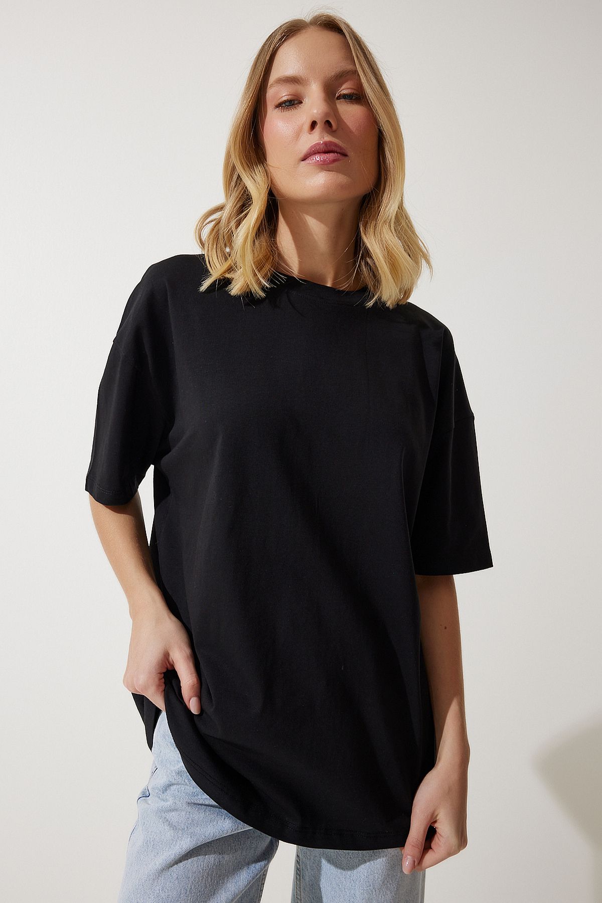 Kadın Siyah Bisiklet Yaka Basic Oversize Örme T-Shirt BF00091
