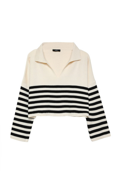Polo Yaka Çizgili Crop Kazak Siyah Polo Yaka Çizgili Crop Kazak Siyah