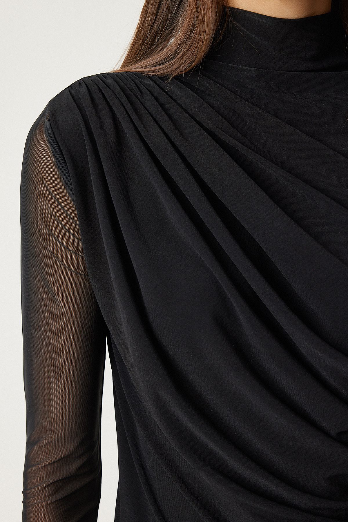 Şifon Kollu Dik Yaka Büzgülü Bluz Siyah Lff0002