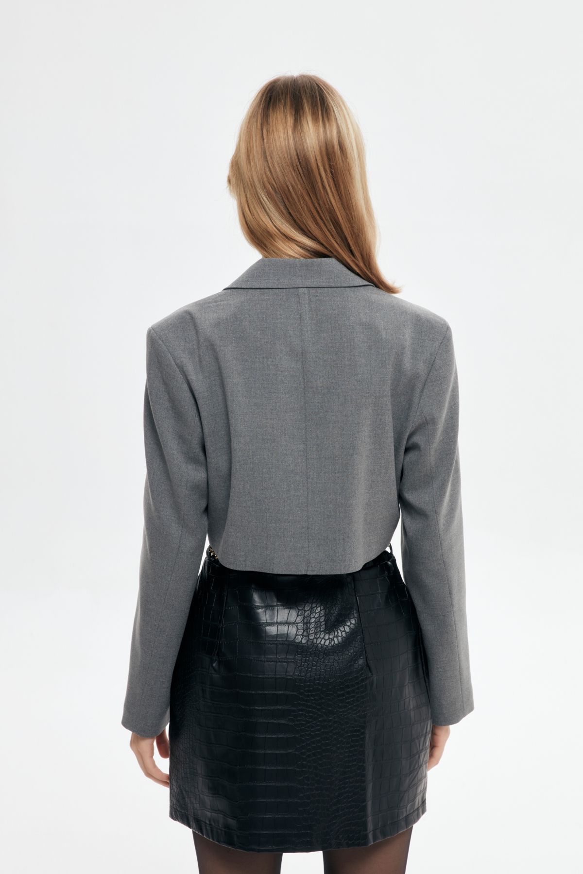 Vatka Detaylı Crop Blazer Ceket Gri Vatka Detaylı Crop Blazer Ceket Gri