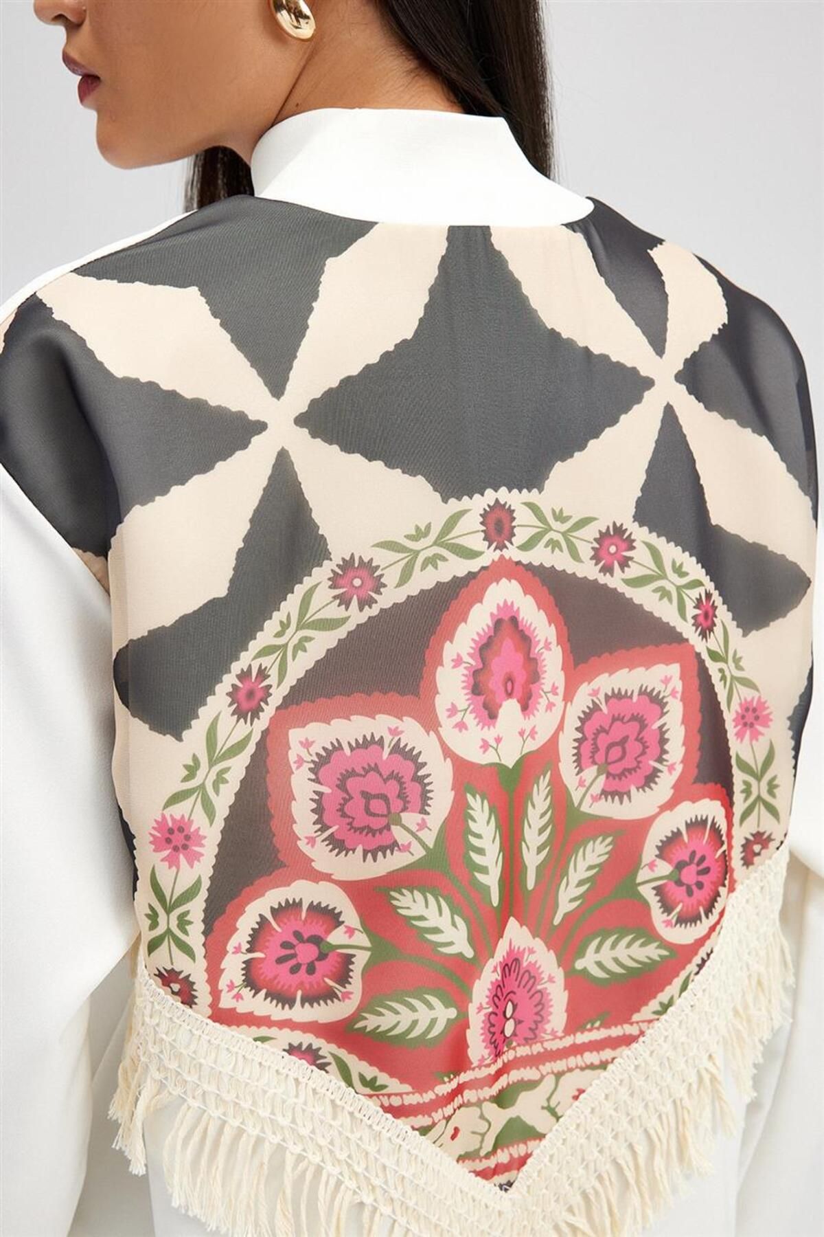 Püskül Detaylı Baskılı Krep Tunik-Krem 23F1X0119-195 Püskül Detaylı Baskılı Krep Tunik-Krem 23F1X0119-195