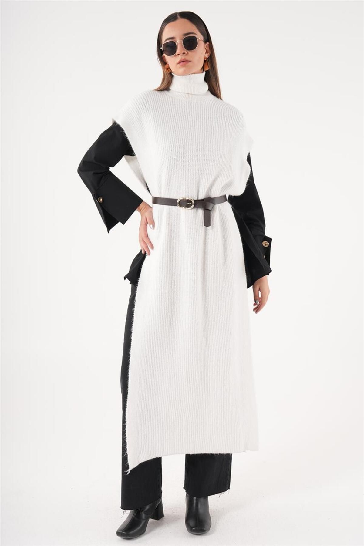 Yanı Yırtmaçlı Triko Tunik-Krem 22F1SD001-195 Yanı Yırtmaçlı Triko Tunik-Krem 22F1SD001-195