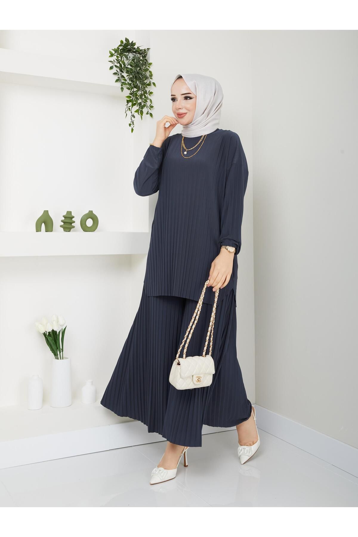 Yeni Sezon Çok Rahat Şık Etek Görünümlü Pantolon Tunik Ela Takım ??