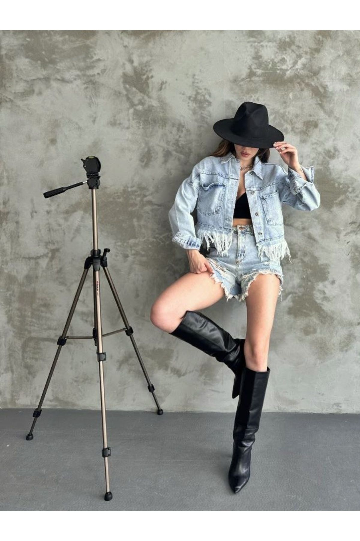 Kadın Püskül Detaylı Denim Ceket Kadın Püskül Detaylı Denim Ceket