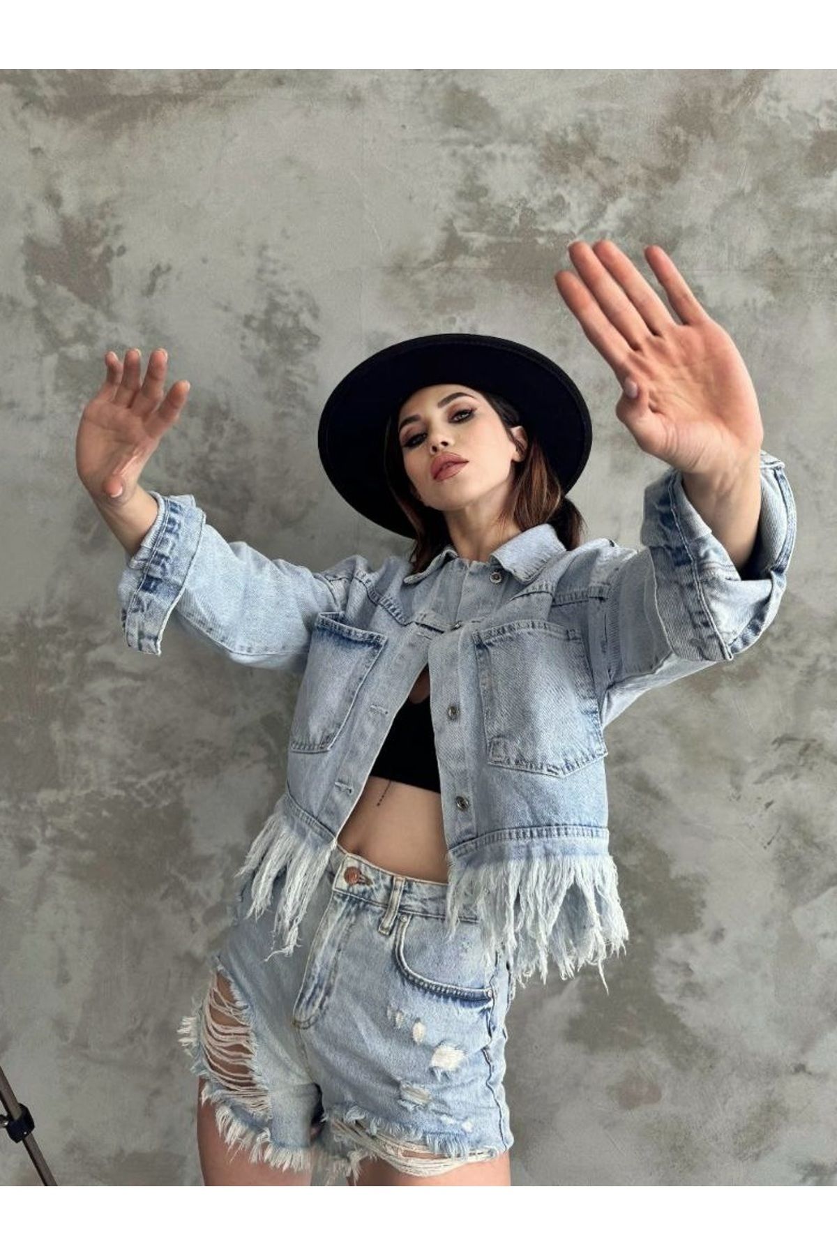 Kadın Püskül Detaylı Denim Ceket Kadın Püskül Detaylı Denim Ceket