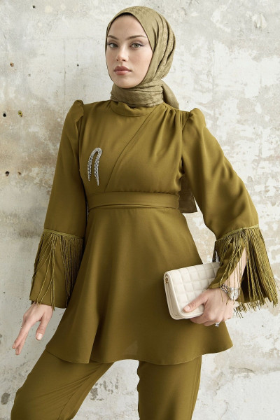 Püsküllü Kol Taşlı Krep Takım -  Yağ Yeşili