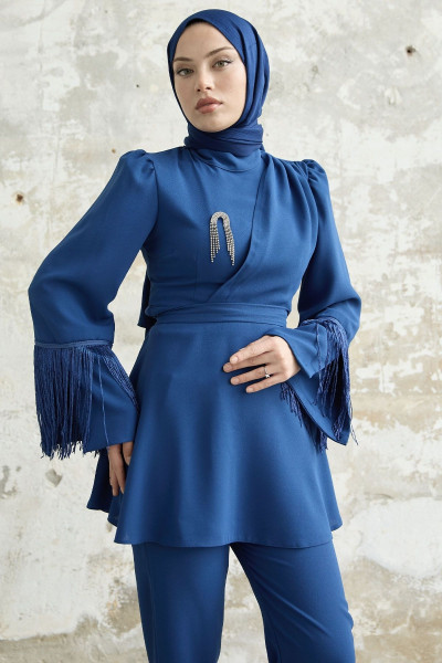 Püsküllü Kol Taşlı Krep Takım - Saks Mavisi