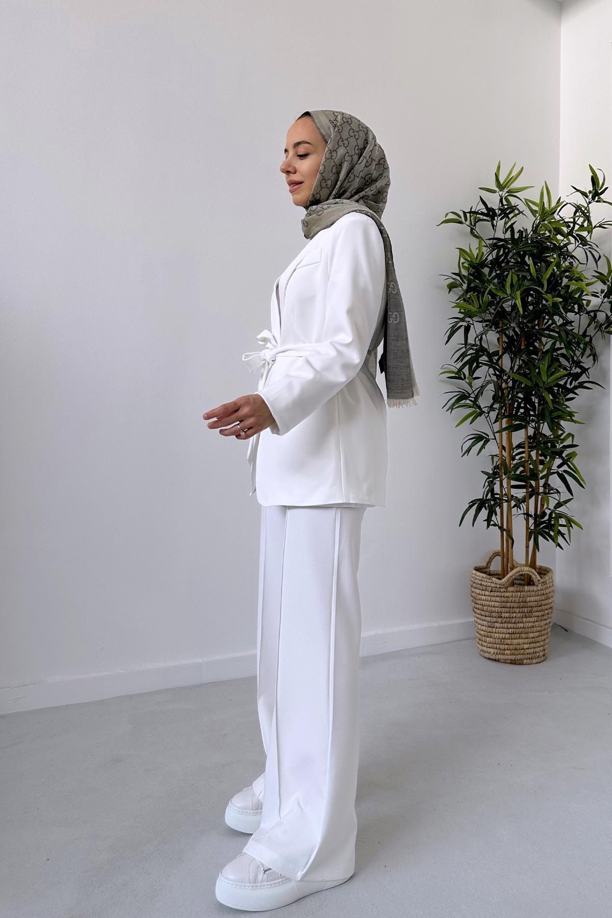 Vatkalı Blazer Ceket Pantolon Takım - Beyaz Vatkalı Blazer Ceket Pantolon Takım - Beyaz
