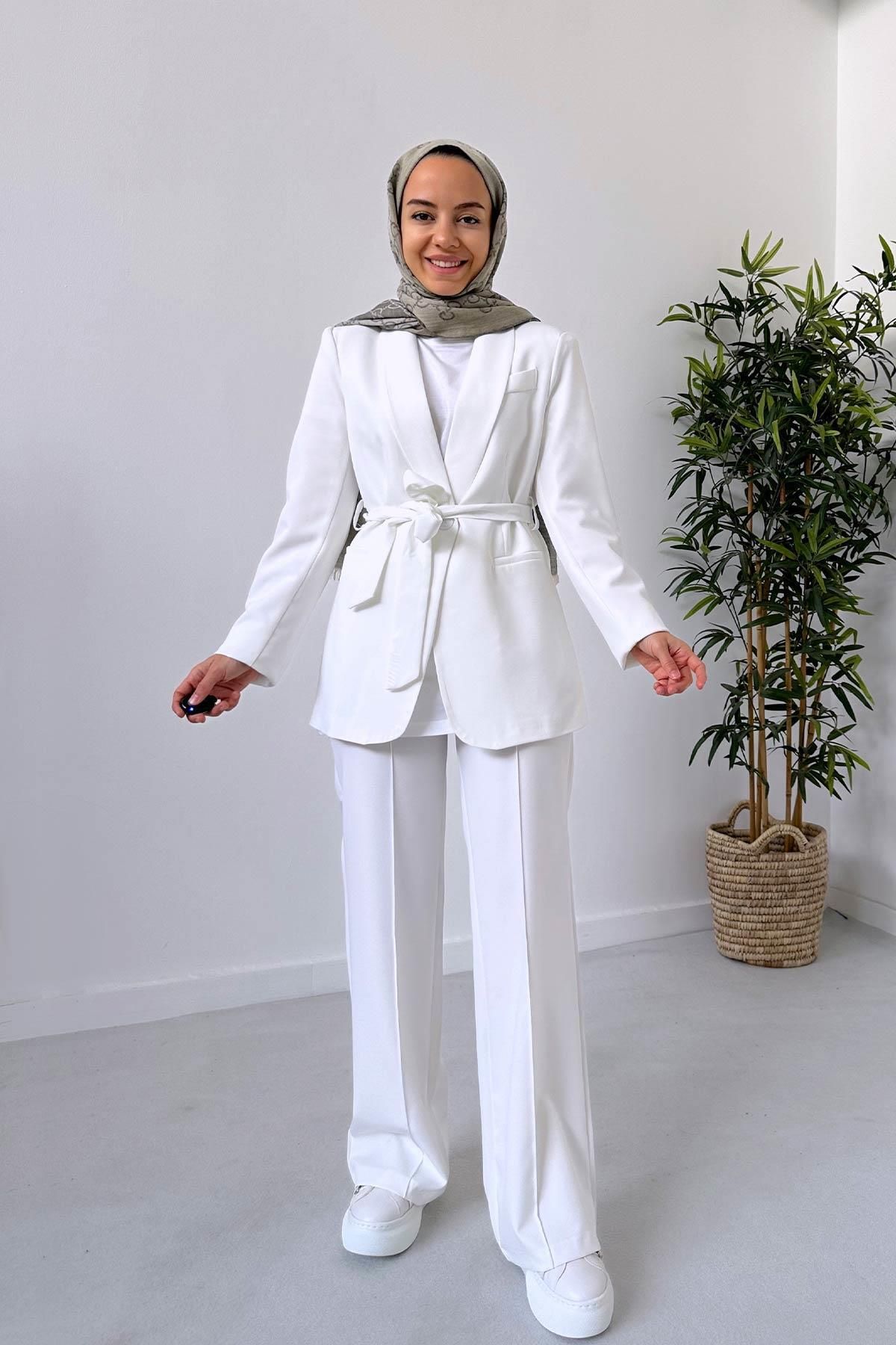 Vatkalı Blazer Ceket Pantolon Takım - Beyaz Vatkalı Blazer Ceket Pantolon Takım - Beyaz