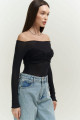 Mai Collection Jaheem Kayık Yaka Siyah Uzun Kollu Bluz Mai Collection Jaheem Kayık Yaka Siyah Uzun Kollu Bluz