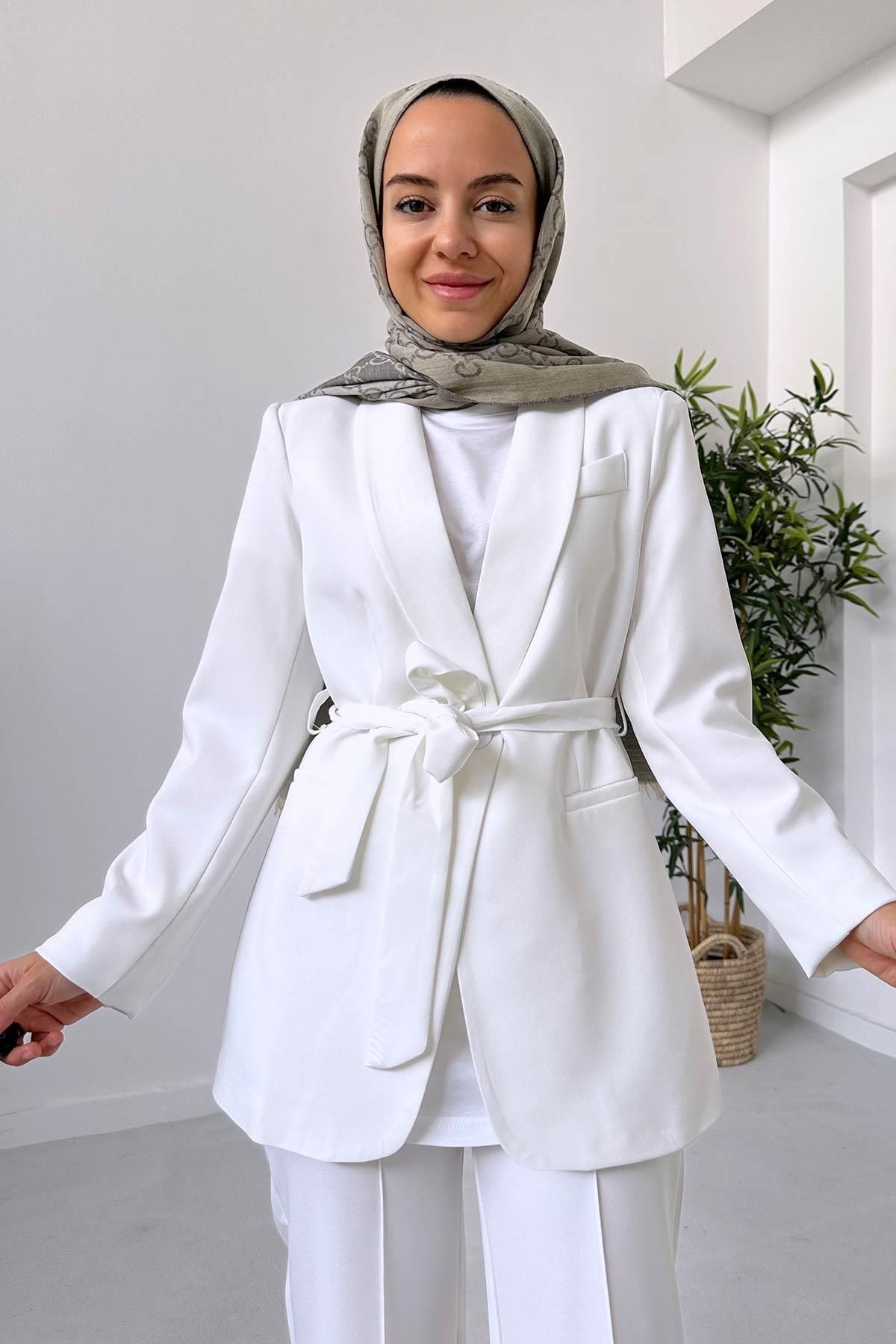 Vatkalı Blazer Ceket Pantolon Takım - Beyaz Vatkalı Blazer Ceket Pantolon Takım - Beyaz