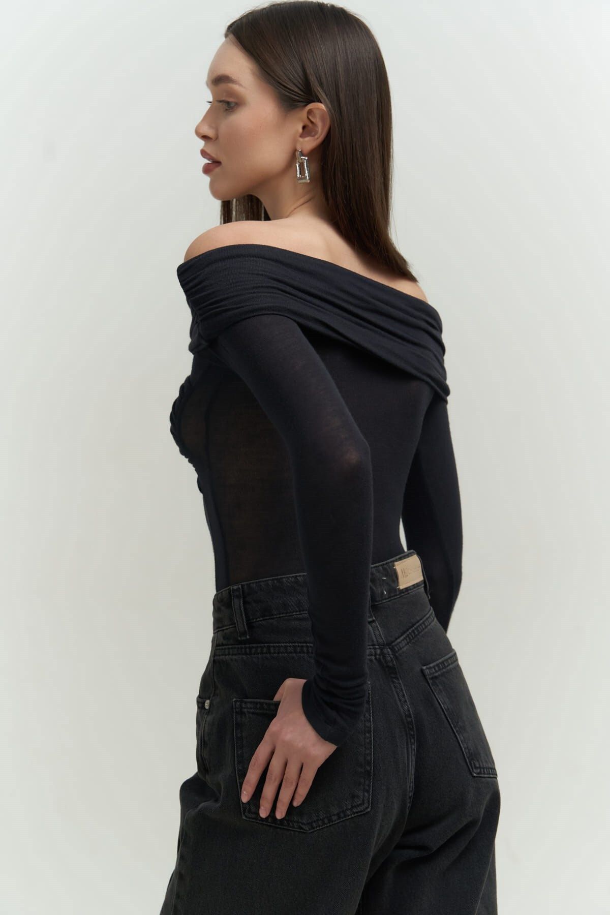 Mai Collection Vanni Çapraz Detay Siyah Uzun Kollu Bluz Mai Collection Vanni Çapraz Detay Siyah Uzun Kollu Bluz