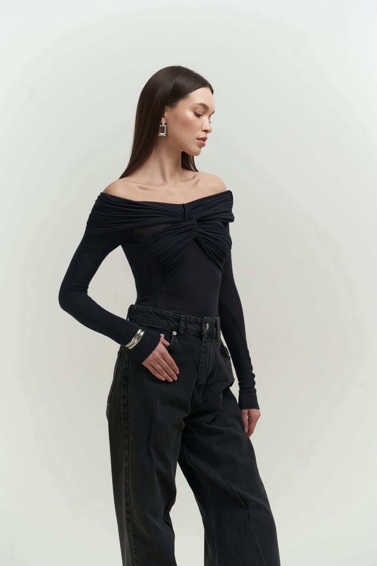 Mai Collection Vanni Çapraz Detay Siyah Uzun Kollu Bluz Mai Collection Vanni Çapraz Detay Siyah Uzun Kollu Bluz