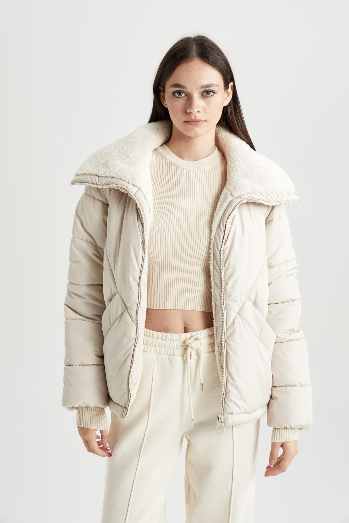 Su Itici Şişme Montiçi Suni Kürklü Fermuarlı Cepli C1385ax24sp Su Itici Şişme Montiçi Suni Kürklü Fermuarlı Cepli C1385ax24sp