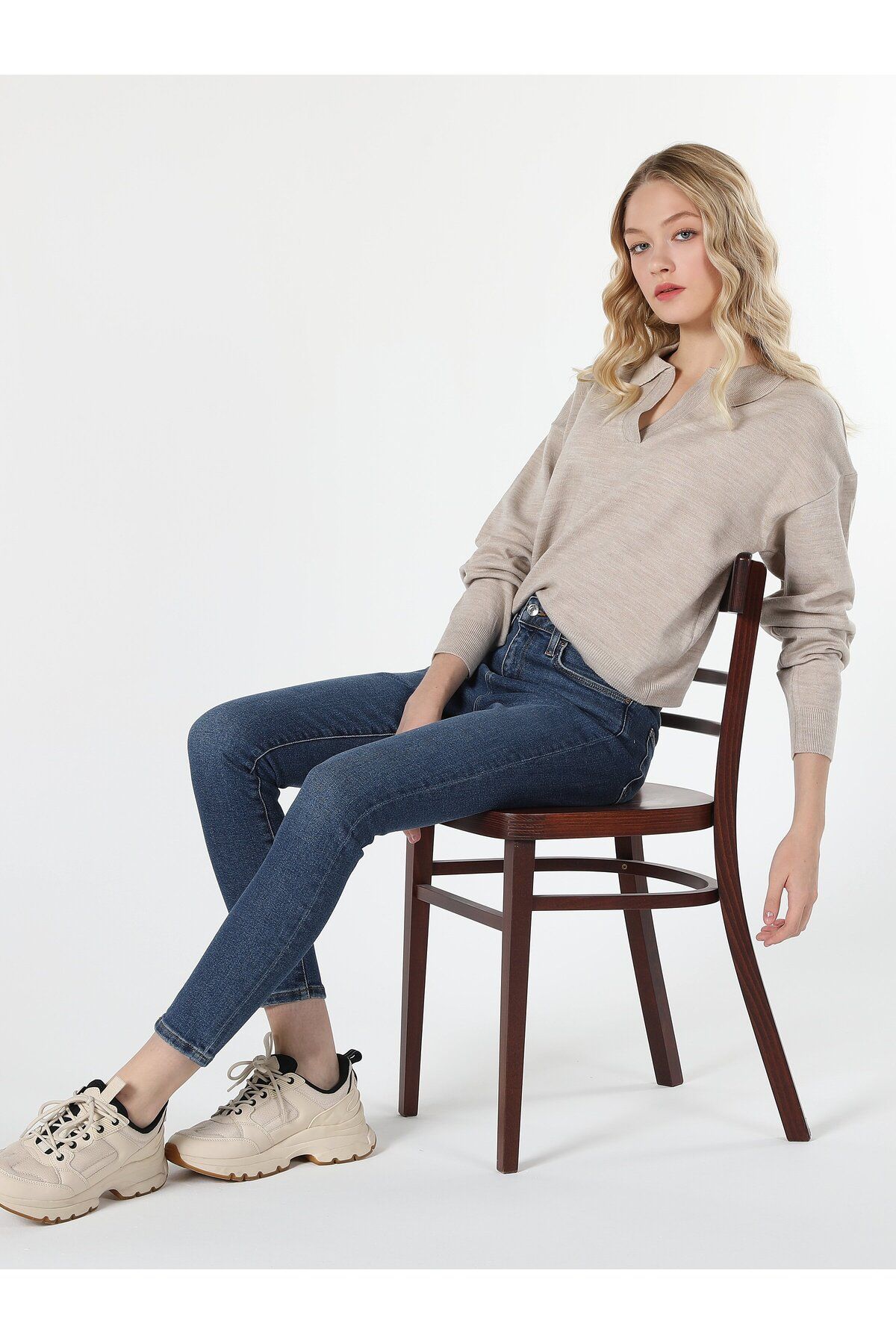 Regular Fit Polo Yaka Bej Kadın Kazak Cl1060687 Regular Fit Polo Yaka Bej Kadın Kazak Cl1060687