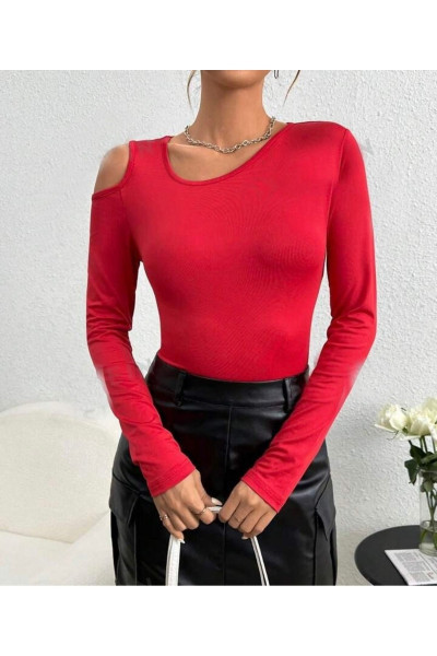 Yuvarlak yaka omuz detaylı bluz