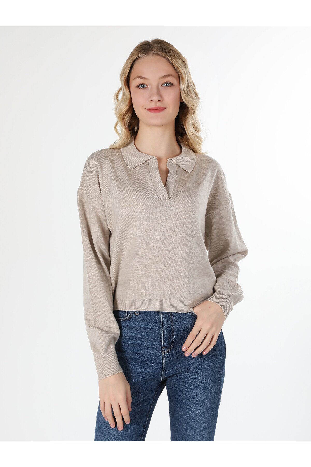 Regular Fit Polo Yaka Bej Kadın Kazak Cl1060687 Regular Fit Polo Yaka Bej Kadın Kazak Cl1060687