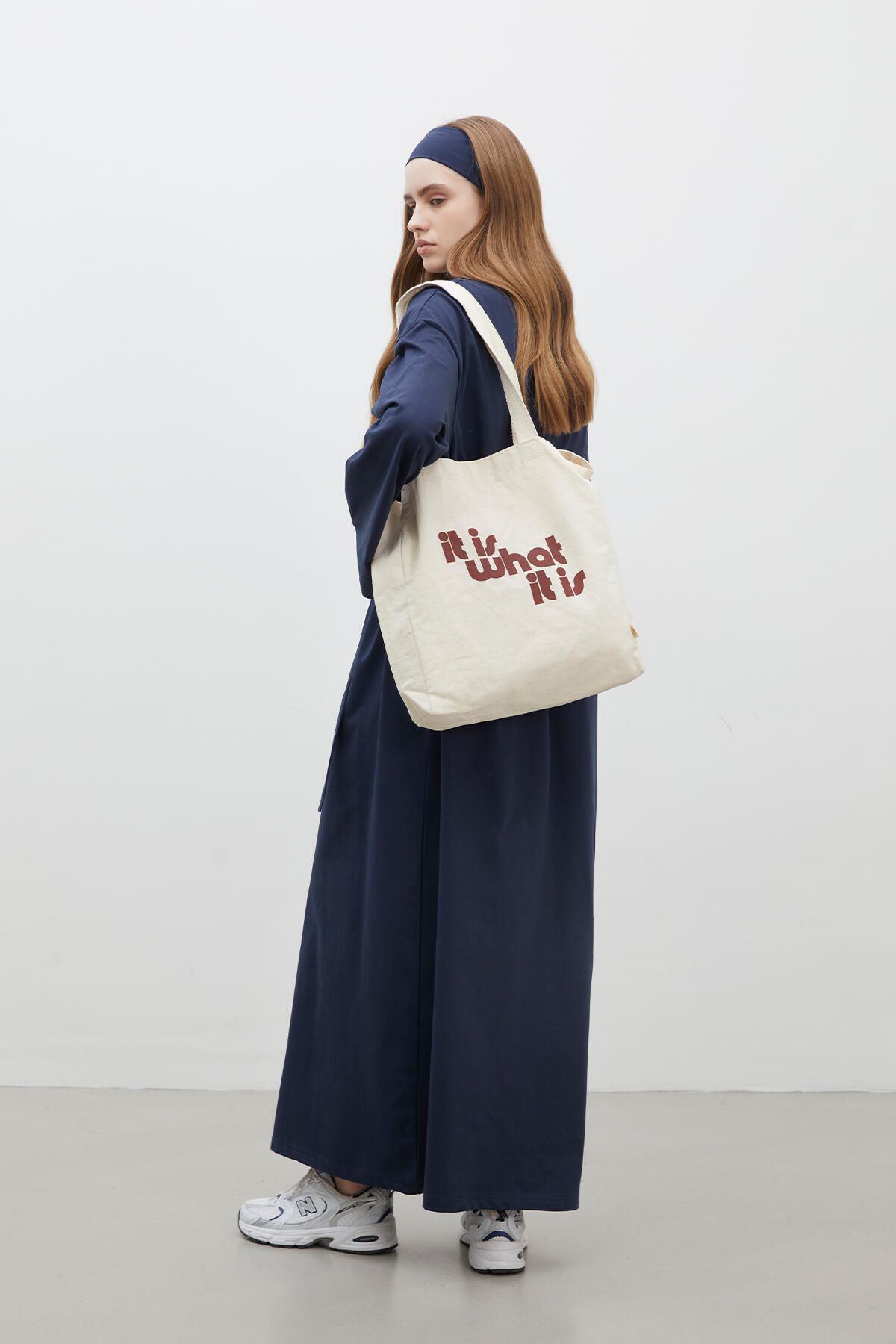 OVERSIZE PAMUKLU ELBİSE LACİVERT OVERSIZE PAMUKLU ELBİSE LACİVERT