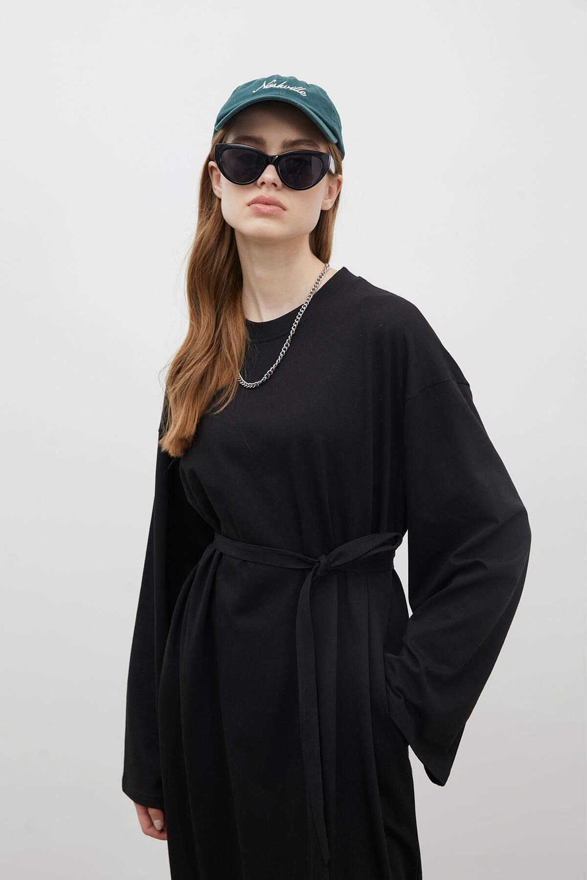 OVERSIZE PAMUKLU ELBİSE SİYAH OVERSIZE PAMUKLU ELBİSE SİYAH
