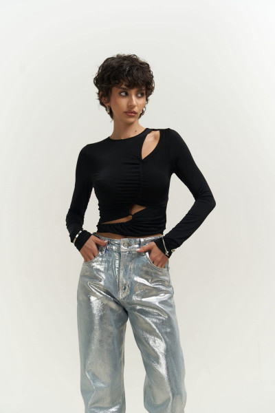 Mai Collection Mira Büzgü Detay Siyah Uzun Kollu Bluz Mai Collection Mira Büzgü Detay Siyah Uzun Kollu Bluz