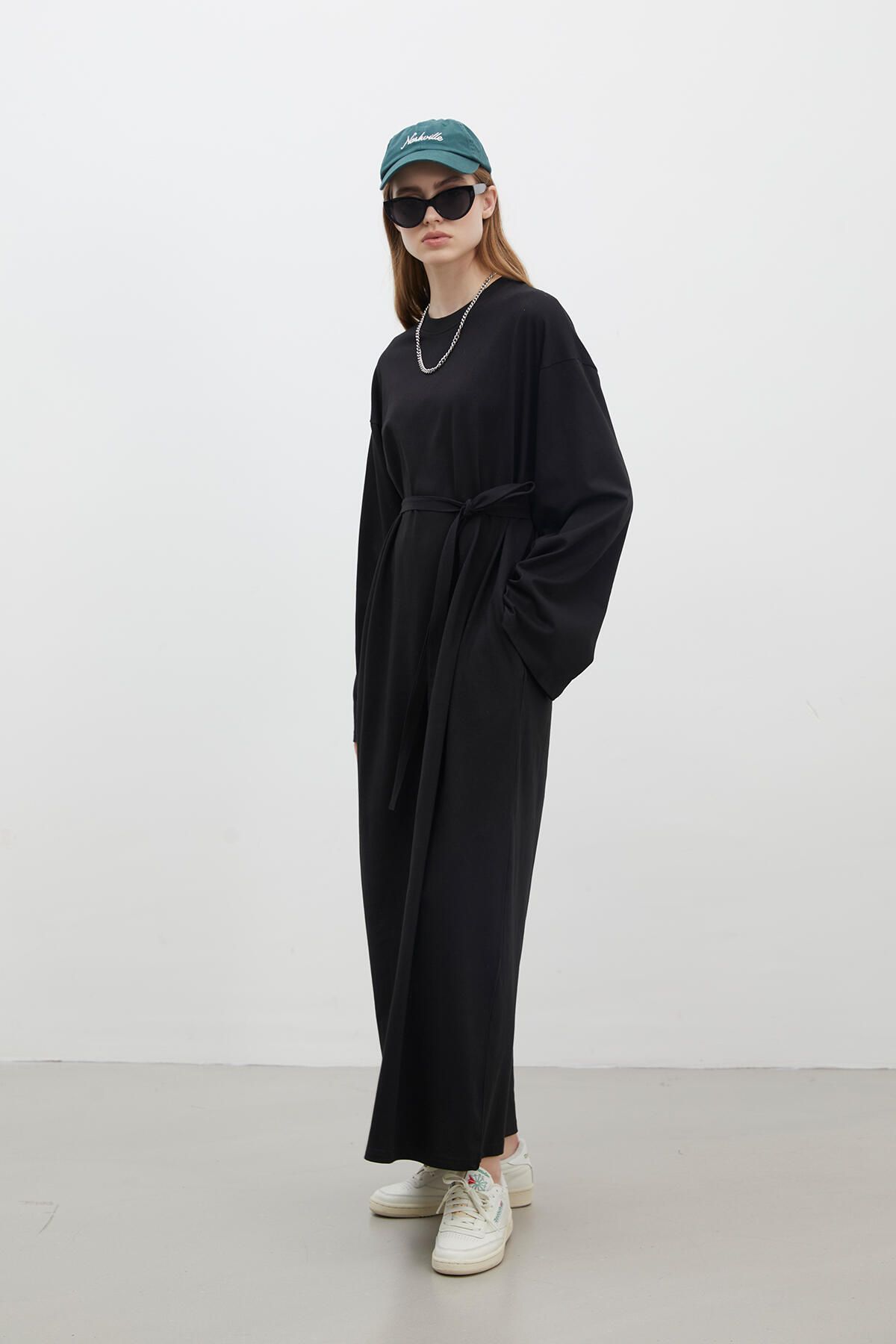 OVERSIZE PAMUKLU ELBİSE SİYAH OVERSIZE PAMUKLU ELBİSE SİYAH