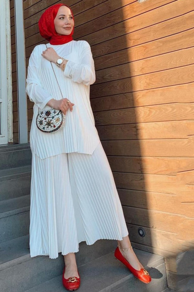 Piliseli Sandy Bluz Pantolon Takım