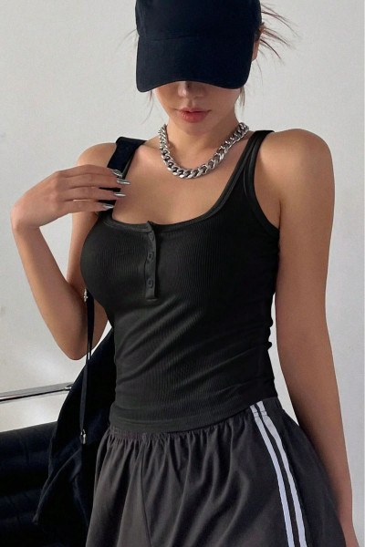 Kadın Siyah Kaşkorse Geniş Askılı Düğmeli Crop Bluz Kadın Siyah Kaşkorse Geniş Askılı Düğmeli Crop Bluz