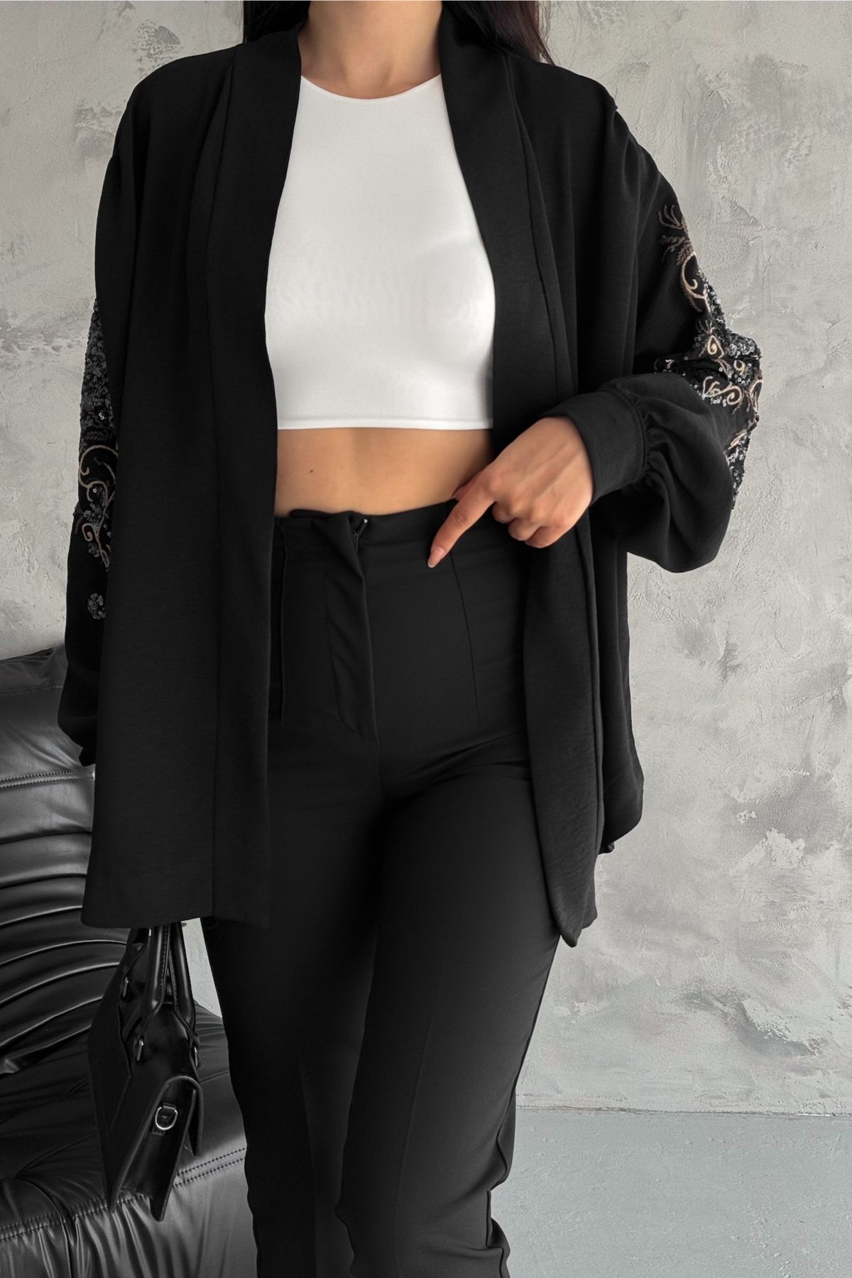 Kadın Siyah Standart Beden Komple Pul Payet Ve Nakış İşlemeli İnce Oversize Ceket Kadın Siyah Standart Beden Komple Pul Payet Ve Nakış İşlemeli İnce Oversize Ceket