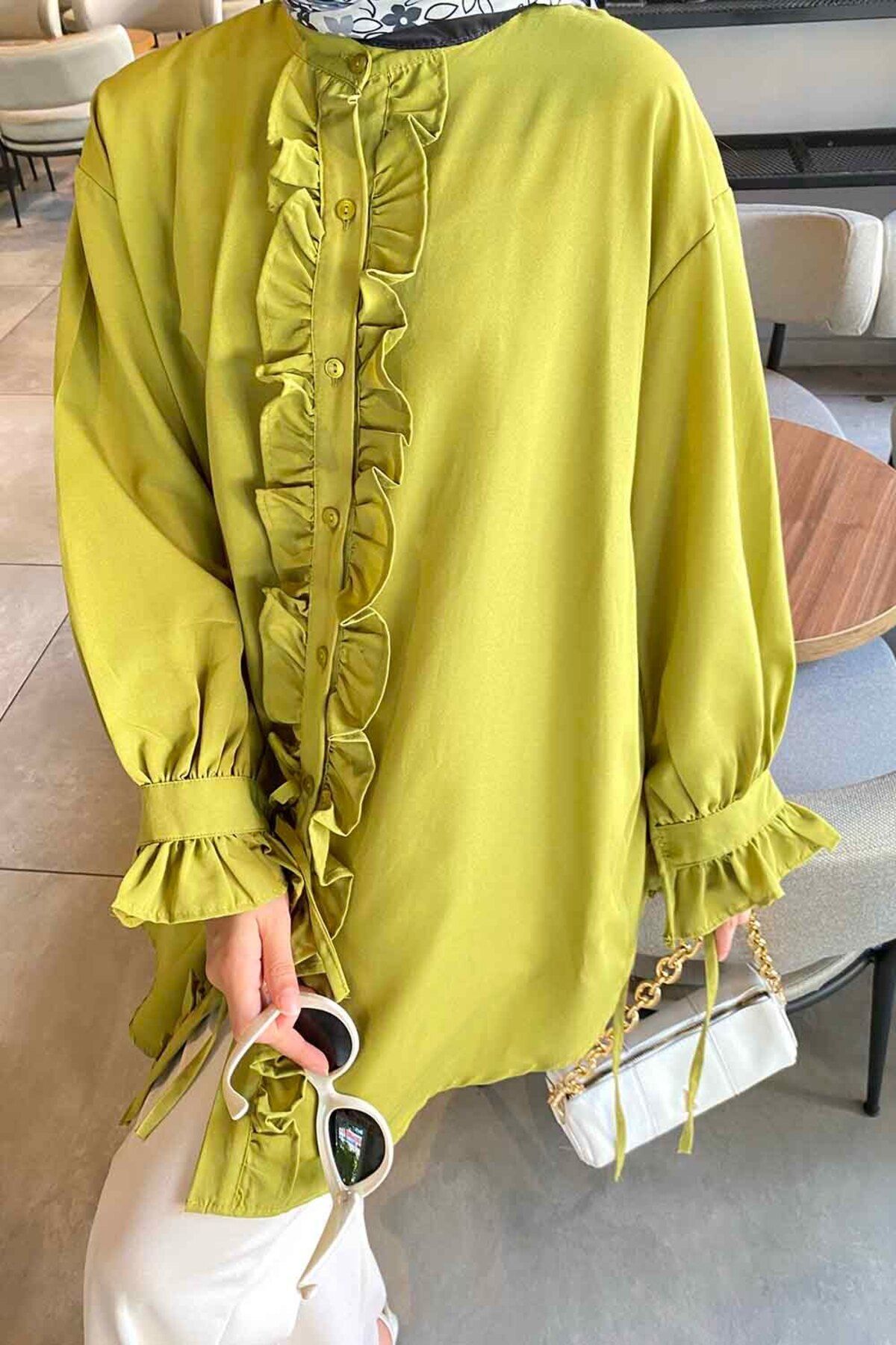 Oversize Flores Fırfırlı Tunik Oversize Flores Fırfırlı Tunik