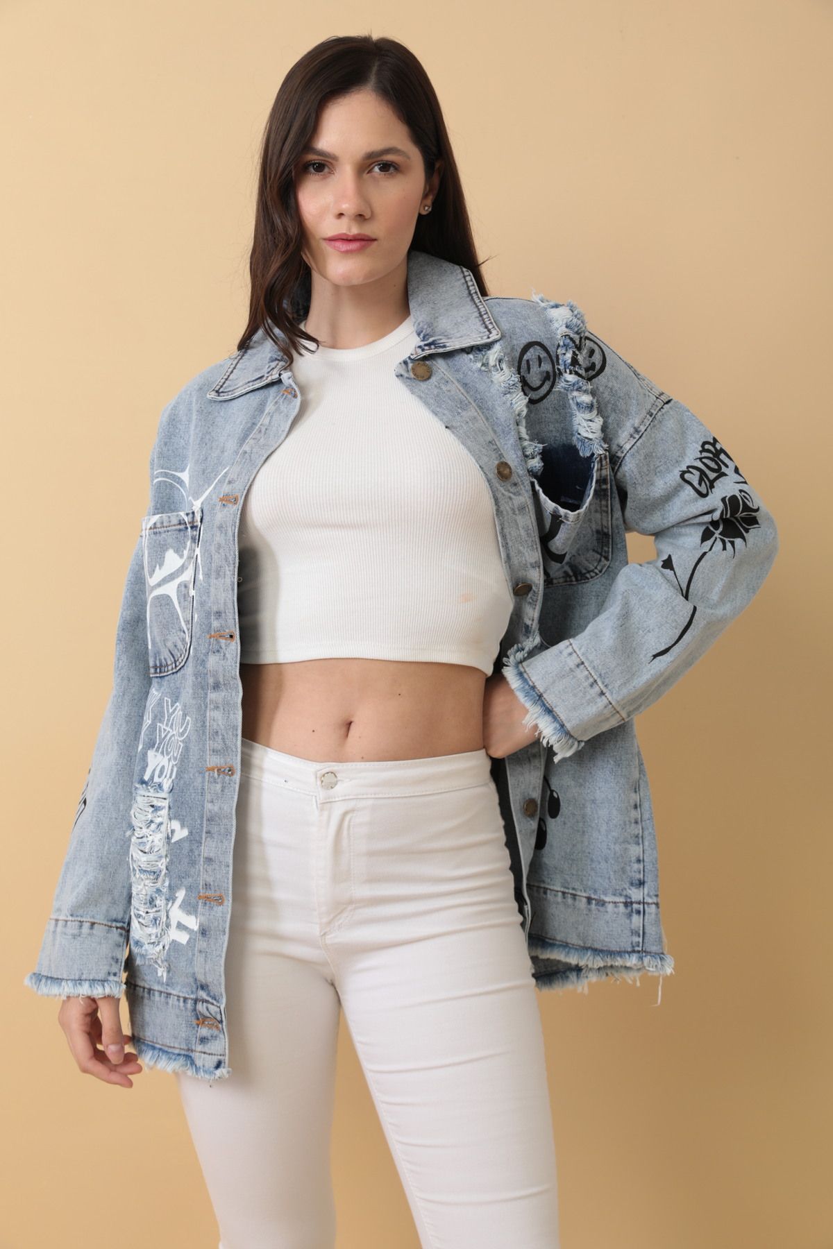 Tasarım El Baskı Detaylı Denim Kot Ceket Tasarım El Baskı Detaylı Denim Kot Ceket