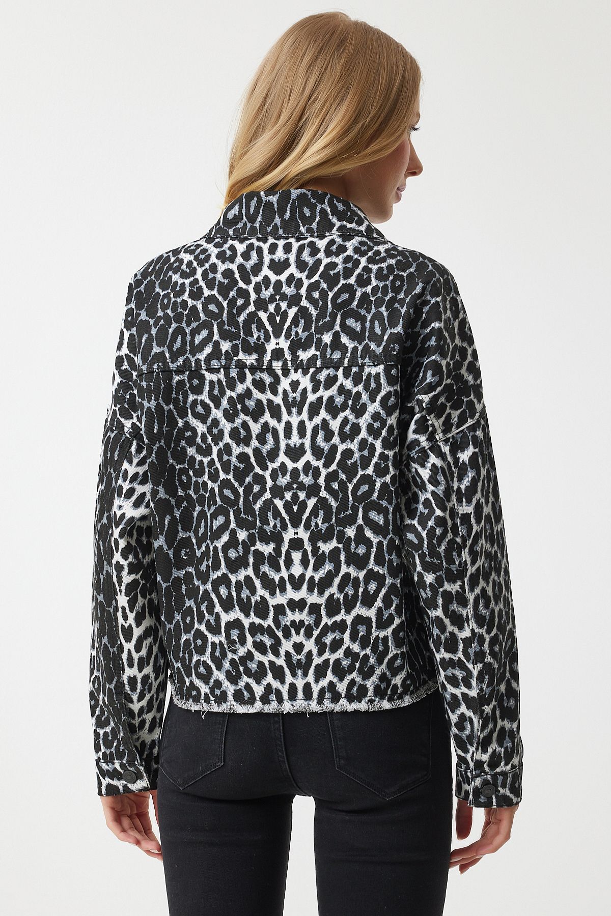 Kadın Siyah Ekru Leopar Desenli Denim Ceket VC00007 Kadın Siyah Ekru Leopar Desenli Denim Ceket VC00007