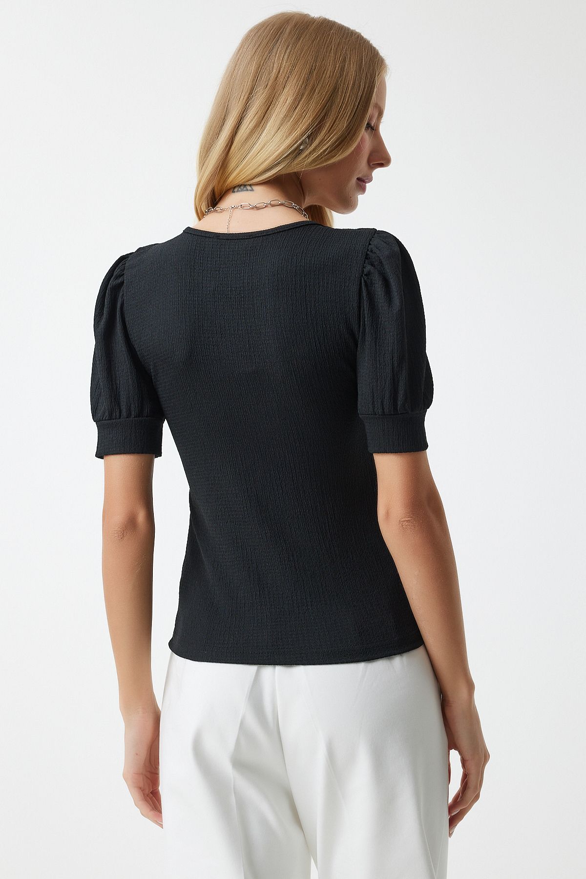 Kadın Siyah Kare Yaka Balon Kollu Örme Bluz DD01051 Kadın Siyah Kare Yaka Balon Kollu Örme Bluz DD01051