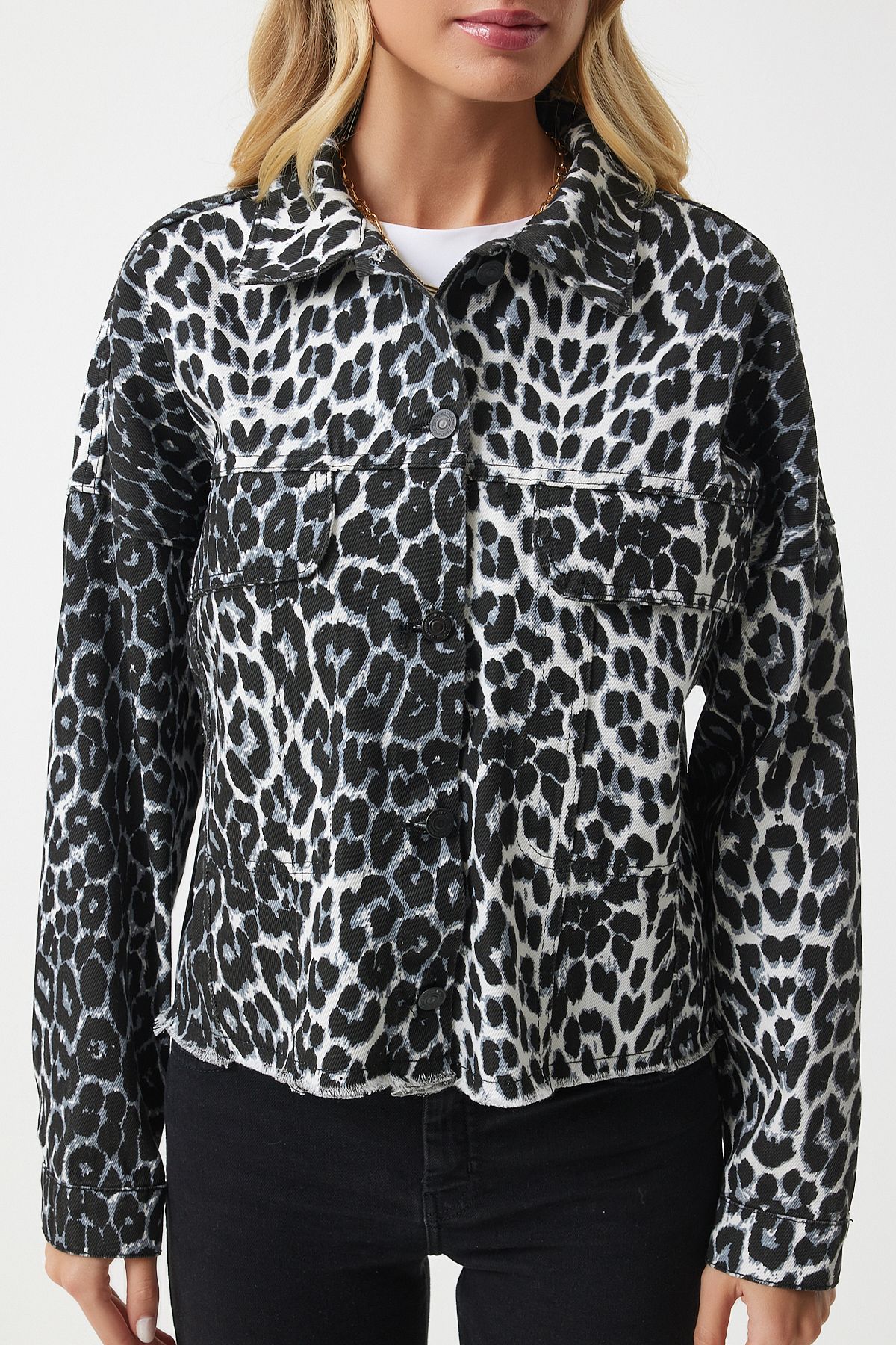 Kadın Siyah Ekru Leopar Desenli Denim Ceket VC00007 Kadın Siyah Ekru Leopar Desenli Denim Ceket VC00007