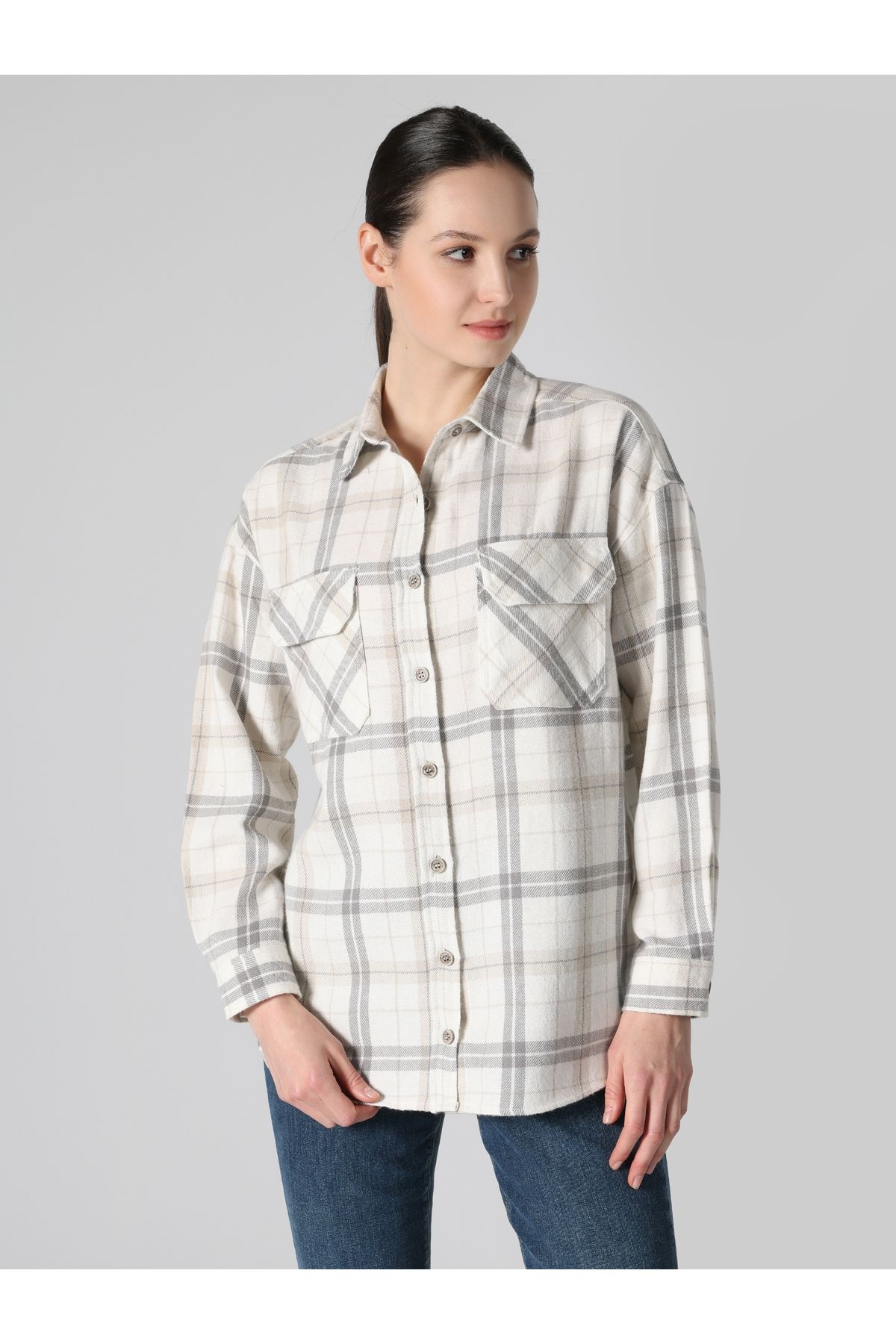 Regular Fit Çizgili Bej Kadın Uzun Kol Gömlek Cl1061055 Regular Fit Çizgili Bej Kadın Uzun Kol Gömlek Cl1061055