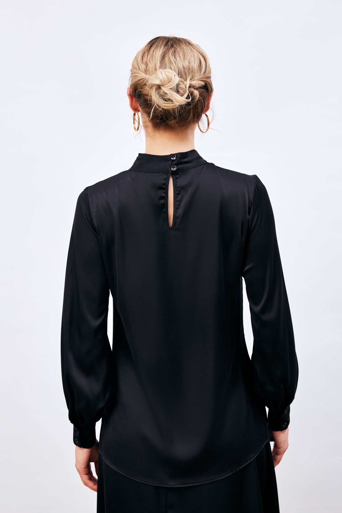 Yaka Detaylı Saten Bluz - Siyah Yaka Detaylı Saten Bluz - Siyah