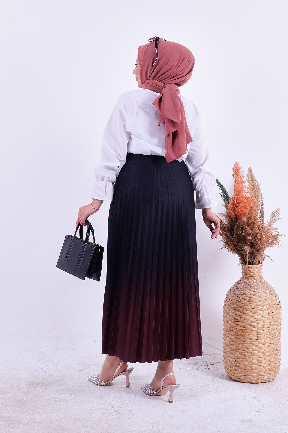 Piliseli Kloş Kalıp Yazlık Bordo Renk Geçişli Etek ( Boy 90 Cm ) Piliseli Kloş Kalıp Yazlık Bordo Renk Geçişli Etek ( Boy 90 Cm )