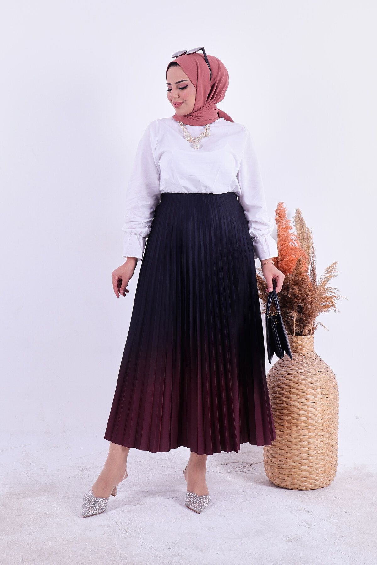 Piliseli Kloş Kalıp Yazlık Bordo Renk Geçişli Etek ( Boy 90 Cm ) Piliseli Kloş Kalıp Yazlık Bordo Renk Geçişli Etek ( Boy 90 Cm )