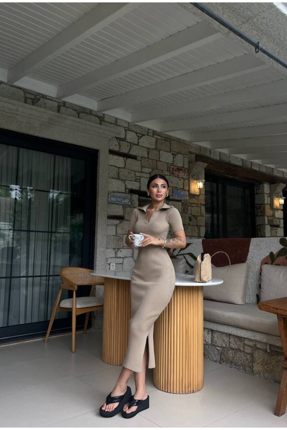 Kadın Polo Yaka Midi Boy Yırtmaçlı Elbise Triko Kumaş Kadın Polo Yaka Midi Boy Yırtmaçlı Elbise Triko Kumaş