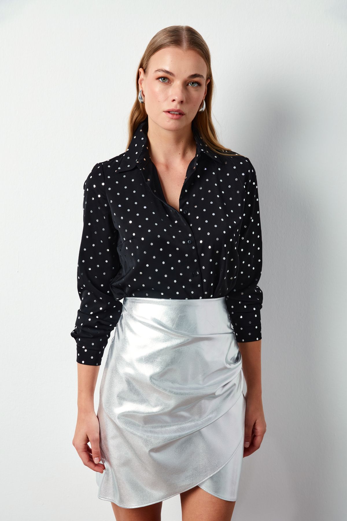 Puantiyeli Düz Gömlek - SİYAH