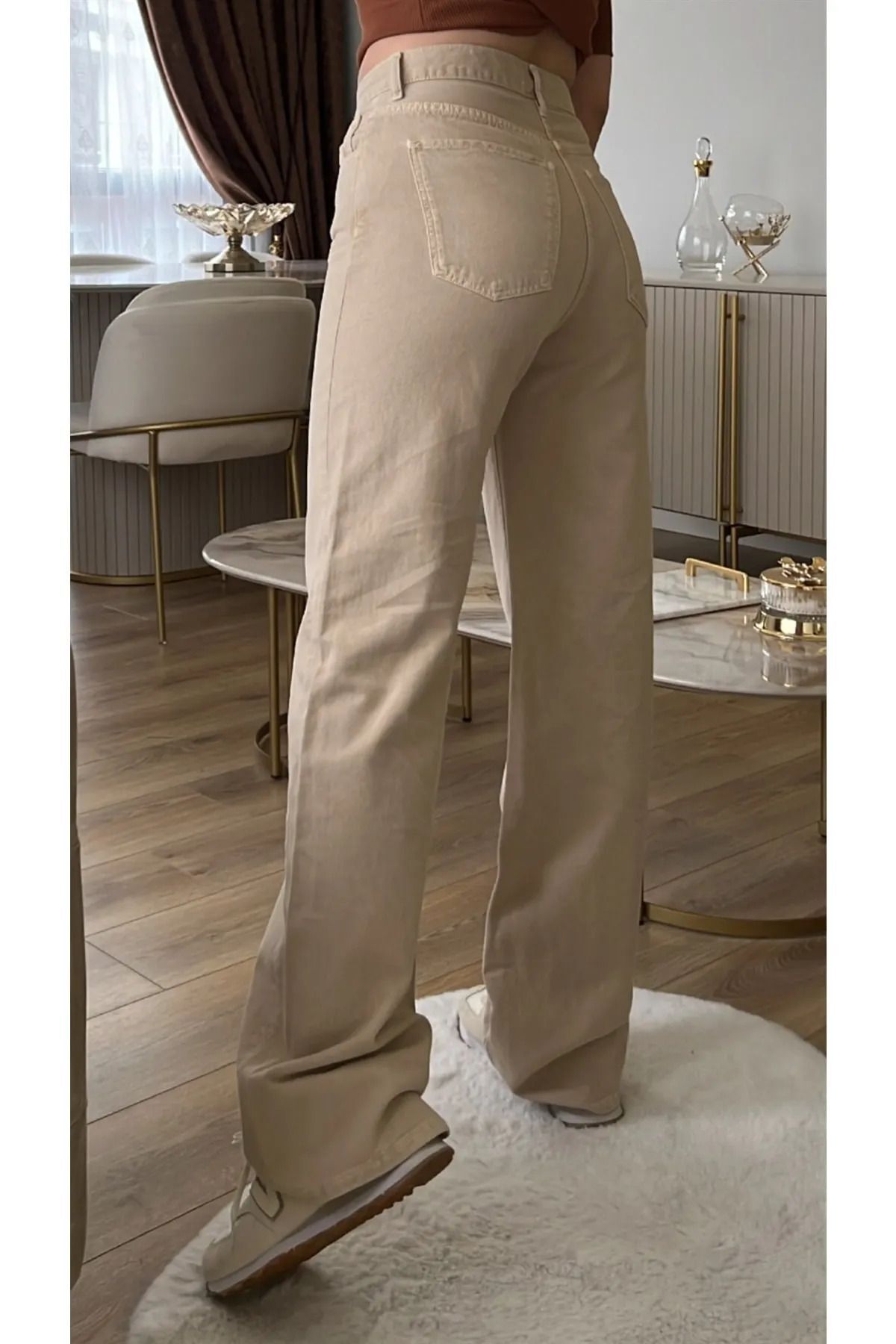 Leo  90's Kadın Krem İç Göstermez Yüksek Bel Wide Leg Bol Paça Salaş Likralı Palazzo Jean Leo  90's Kadın Krem İç Göstermez Yüksek Bel Wide Leg Bol Paça Salaş Likralı Palazzo Jean