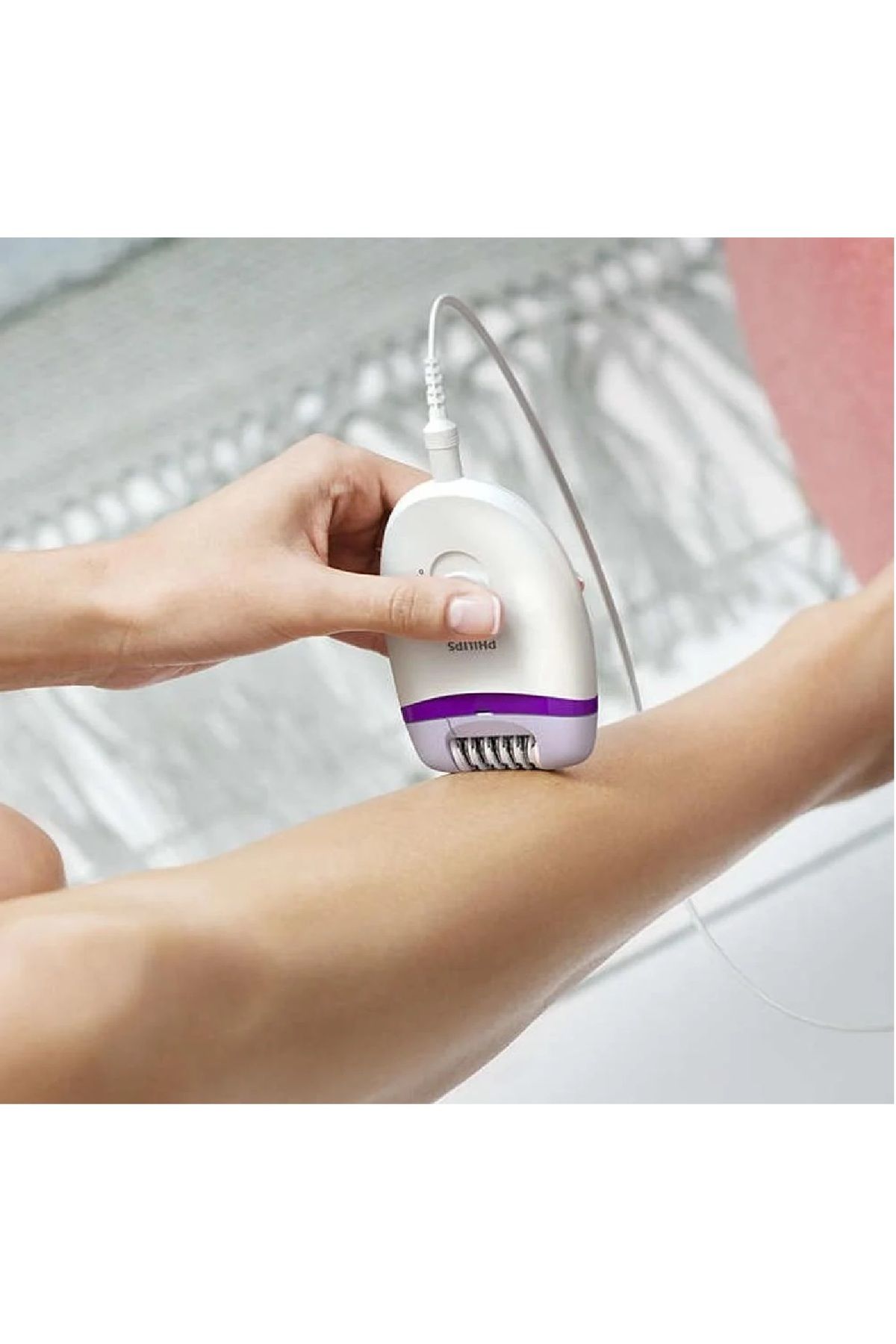 Kolay Taşınabilir ve Ergonomik Gövde Sayesinde Rahat Kullanım Kıl Tüy Alma Makinesi-Epilatör Kolay Taşınabilir ve Ergonomik Gövde Sayesinde Rahat Kullanım Kıl Tüy Alma Makinesi-Epilatör