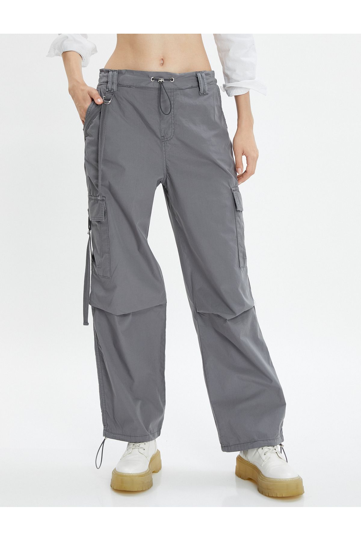 Paraşüt Pantolon Oversize Cepli Beli Lastikli Pamuklu Yıkamalı Paraşüt Pantolon Oversize Cepli Beli Lastikli Pamuklu Yıkamalı