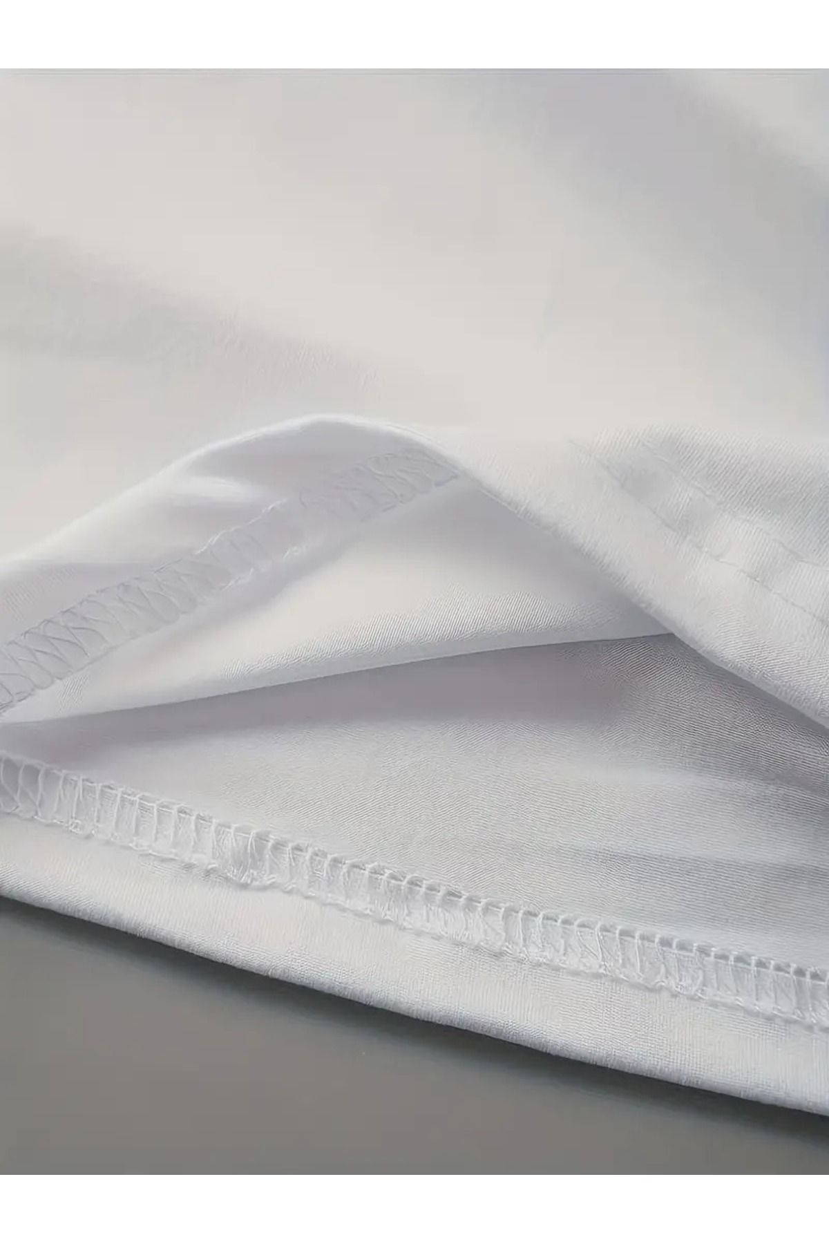 Kadın Oversize Salaş V Yaka T-shirt Kadın Oversize Salaş V Yaka T-shirt