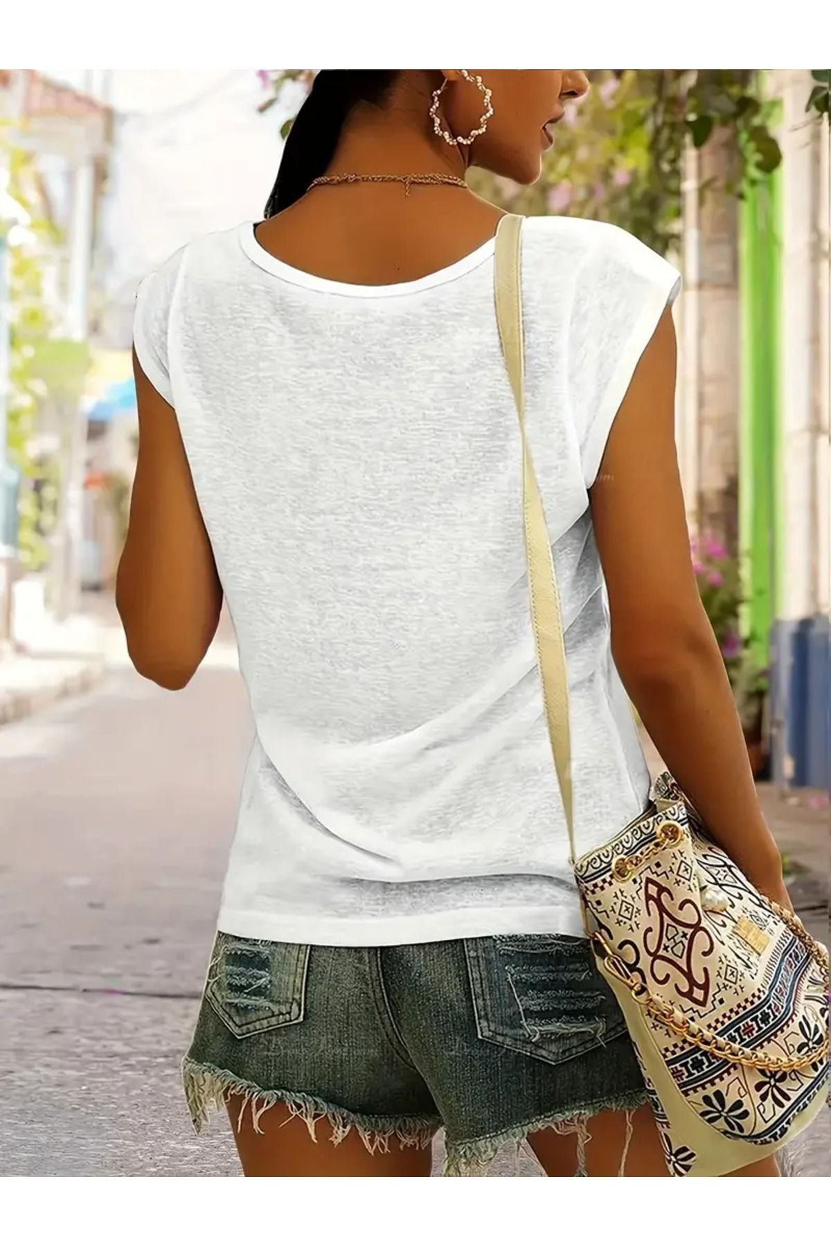 Kadın Oversize Salaş V Yaka T-shirt
