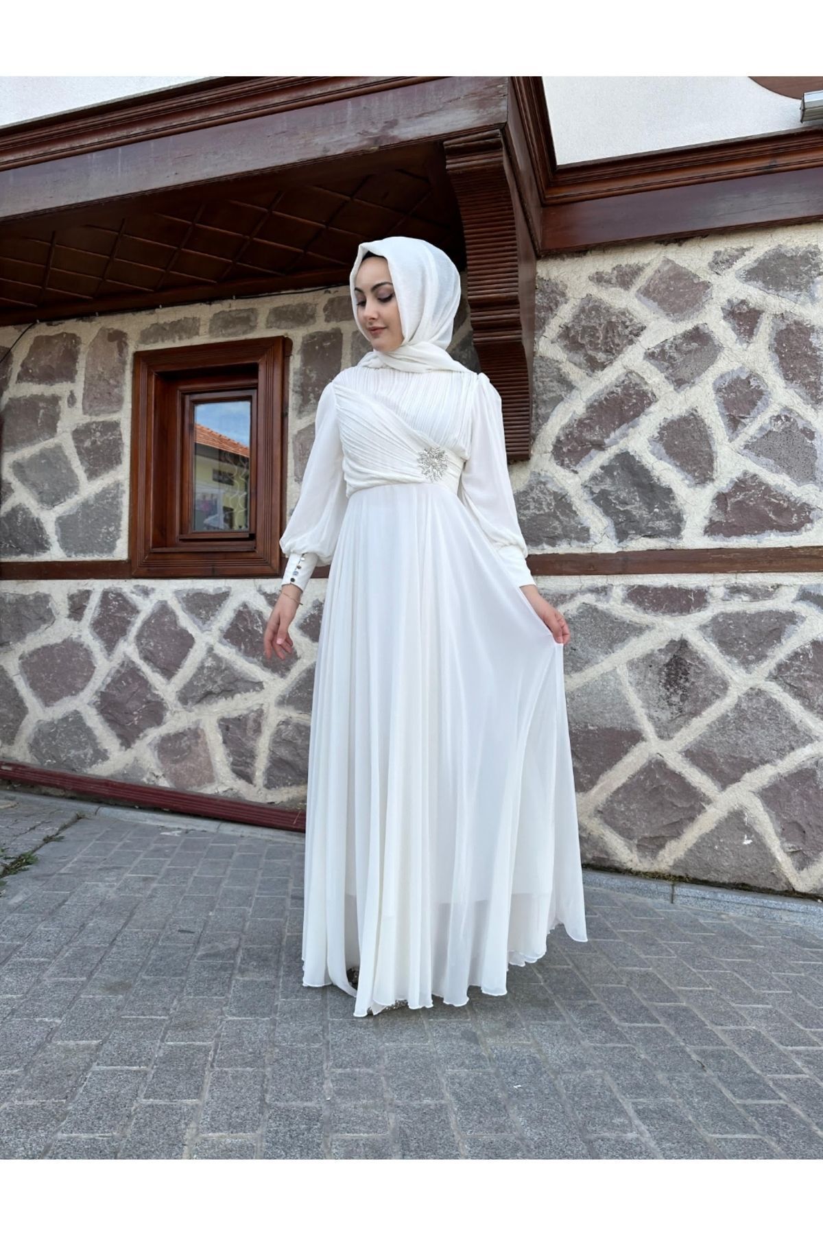 Şifon Kumaş Yıldız Beyaz Nikah Elbisesi Şifon Kumaş Yıldız Beyaz Nikah Elbisesi