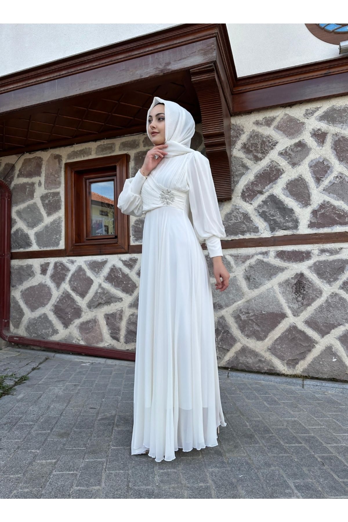 Şifon Kumaş Yıldız Beyaz Nikah Elbisesi Şifon Kumaş Yıldız Beyaz Nikah Elbisesi
