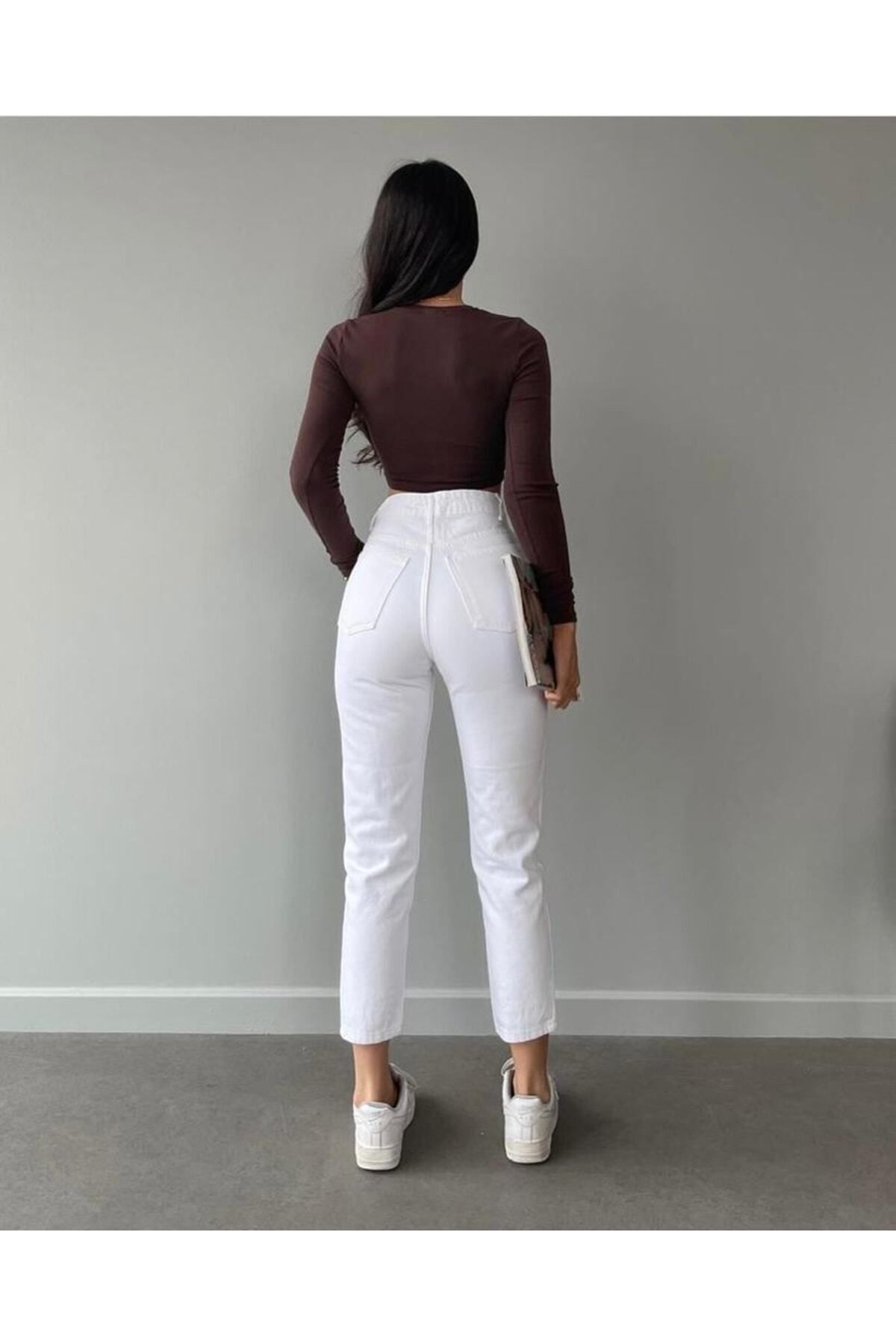 Mom Jean Likralı Beyaz Yüksek Bel Kot Pantolon(İÇ GÖSTERMEZ) Mom Jean Likralı Beyaz Yüksek Bel Kot Pantolon(İÇ GÖSTERMEZ)