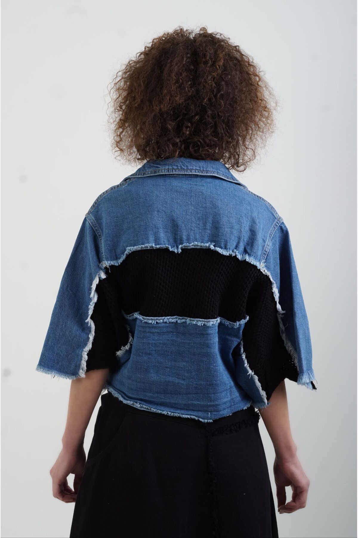 Mavi Siyah Triko Detaylı Denim Ceket Mavi Siyah Triko Detaylı Denim Ceket